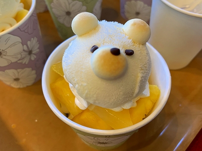 くまの形をしたかわいいおやつ