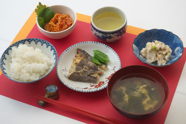 明日への風のおいしいお食事